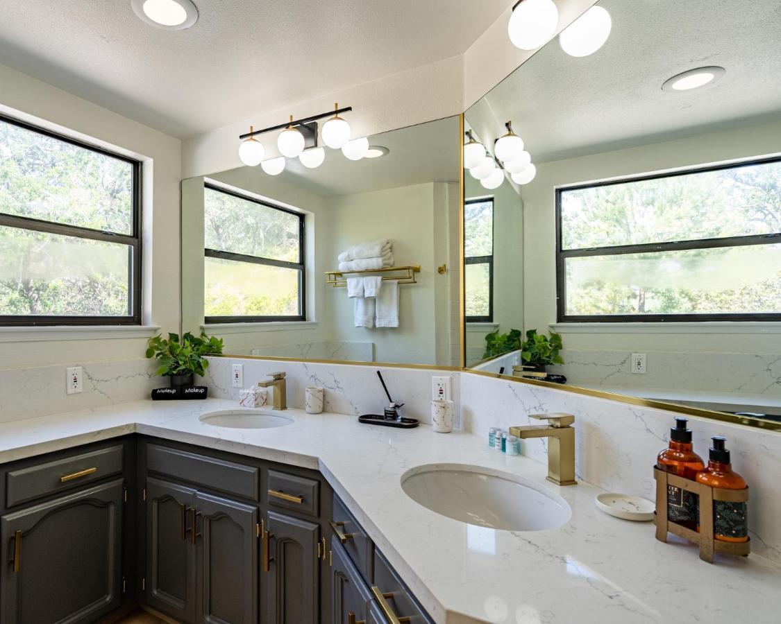 Secluded Mtn Family Haven W/views & Arcade Villa *
