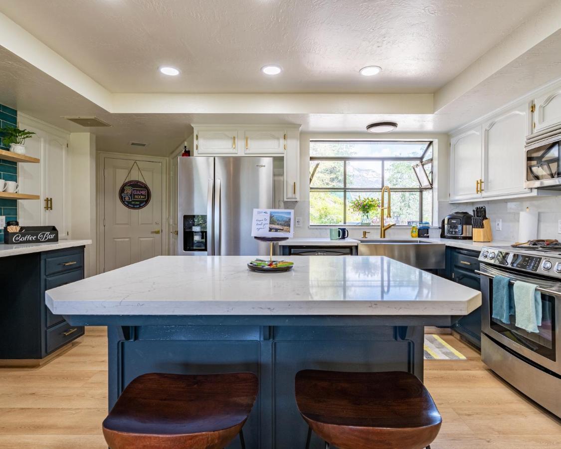 Villa Secluded Mtn Family Haven W/views & Arcade